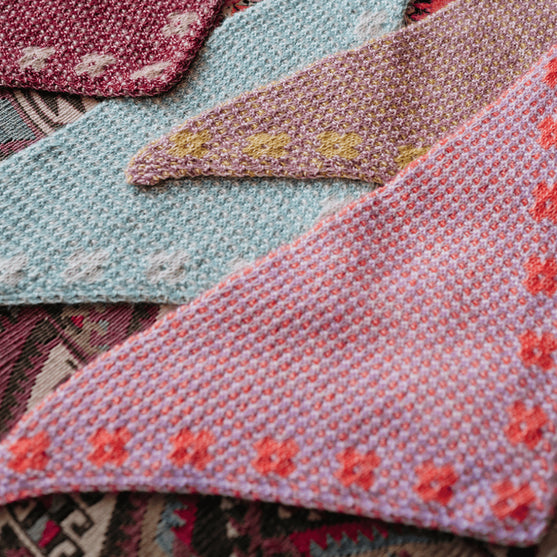Pressed Flowers Kerchief - Bandana en Mosaïque
3