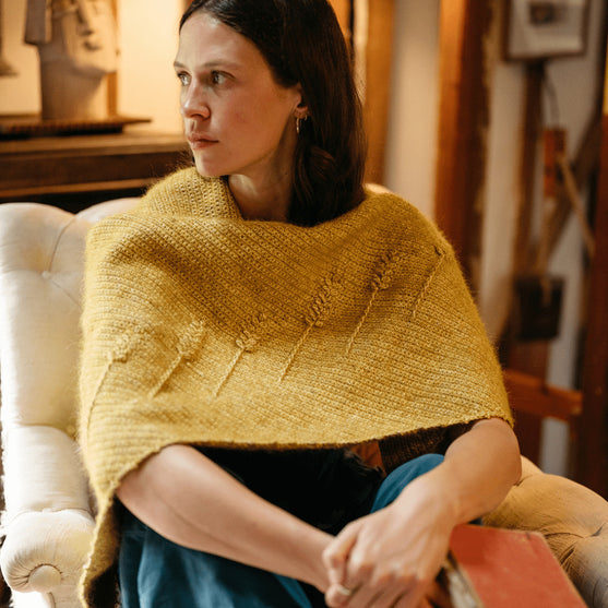 Heart of Gold - Châle Triangulaire Texturé
6