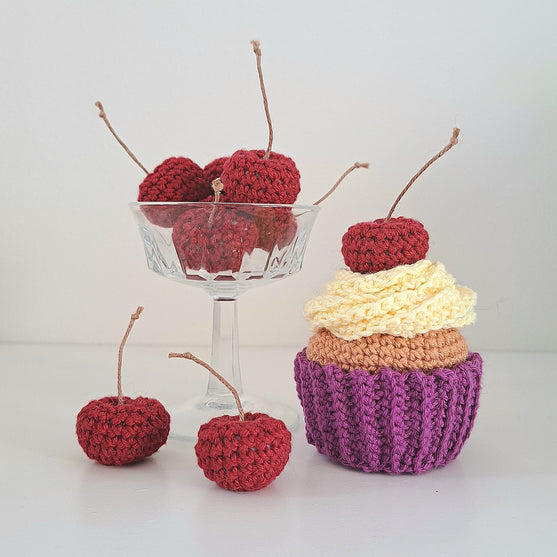 Cupcakes avec cerise
2