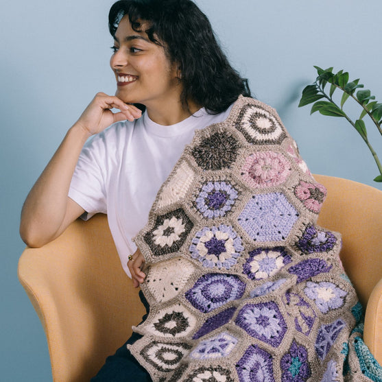 Aura - Motif Lapghan - #FrostandBloomCAL
12