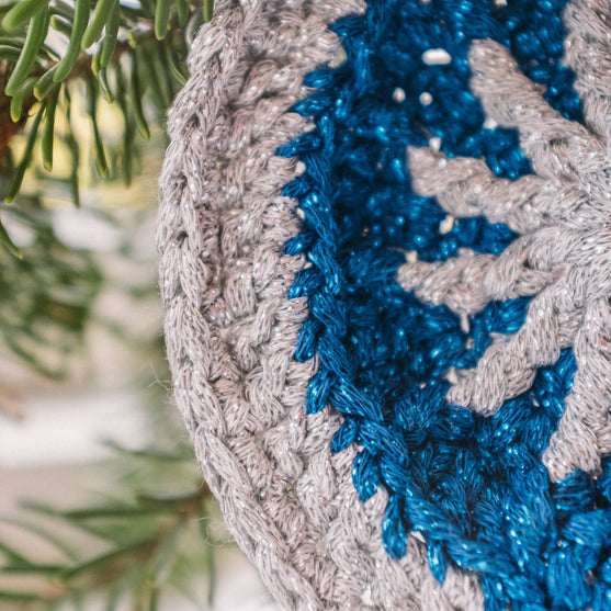 Shiny Bauble - Ornement
6
