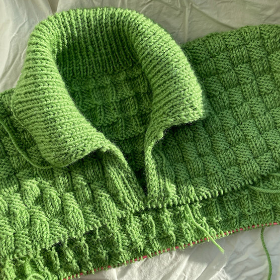 Easy Square Polo Sweater
4