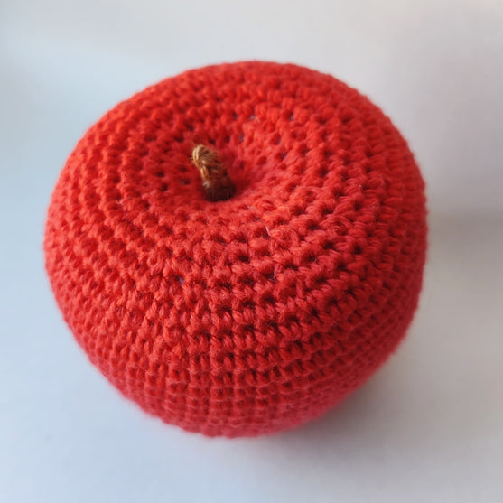 Pomme - Jouet au crochet
2