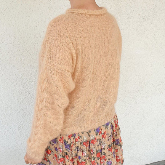 Chloe - Pull
2