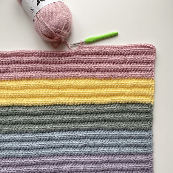 Spring Vibes - Poncho
5