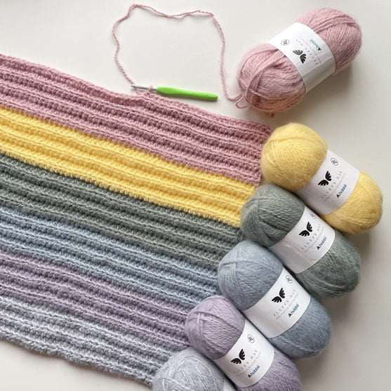 Spring Vibes - Poncho
6