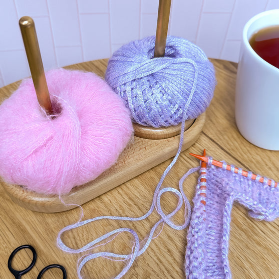 Dérouleur de pelote double en bois - Hobbii
6