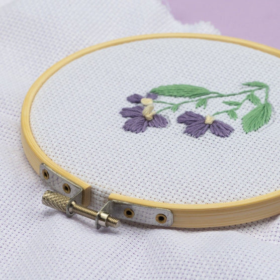 Cercle à broder avec tissu - Hobbii
4