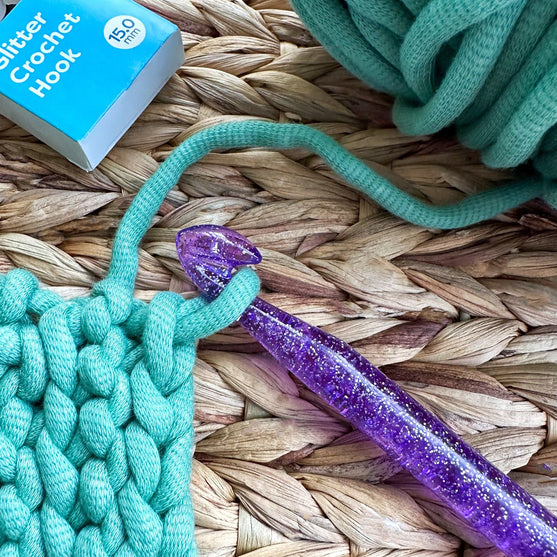 Crochet Glitter - Hobbii
9