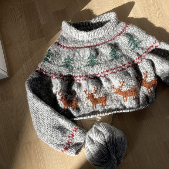 Holly Pines - Pull
5