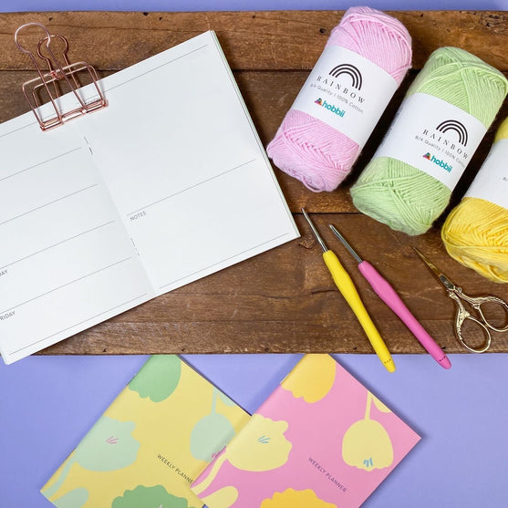 Weekly Planner Book - Fleur - Hobbii
4