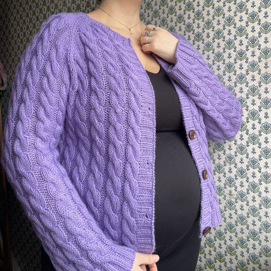Easy Cable Cardigan - Gilet
3