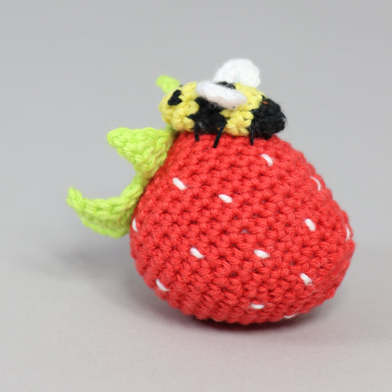 Fraise avec Abeille
2