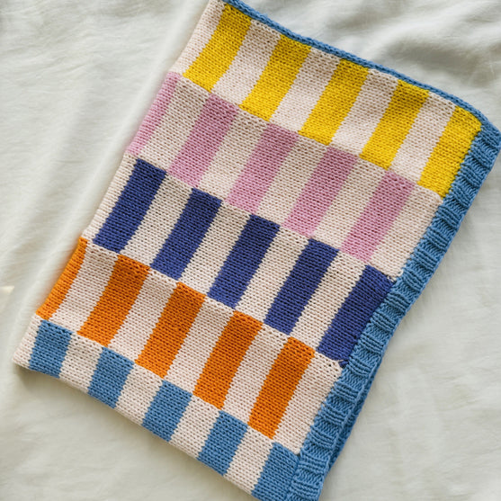 Hilma - Couverture Bébé - Kit tricot
3