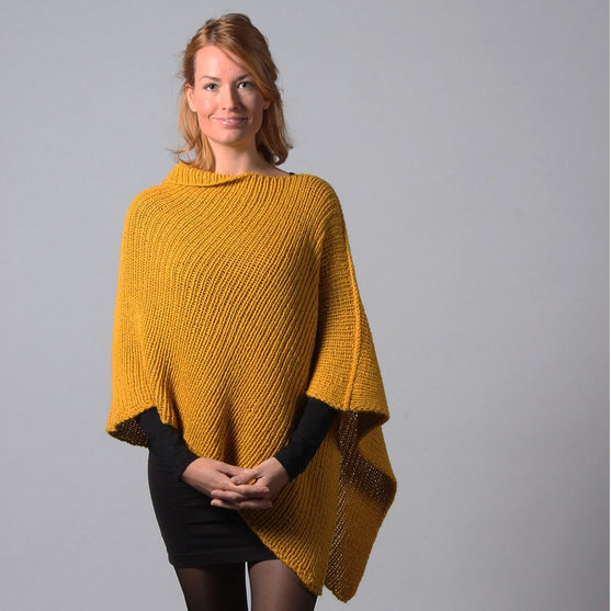 Poncho - Malene
3