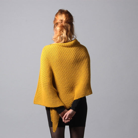 Poncho - Malene
4