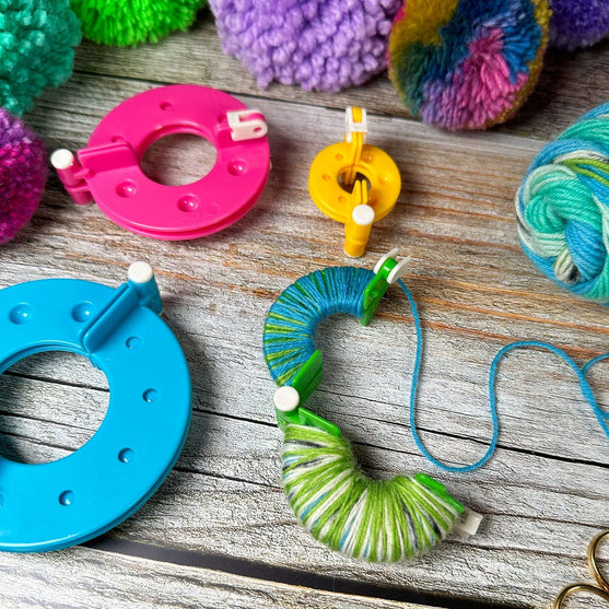 Hoop Set à fabriquer des pompons - Hobbii
4