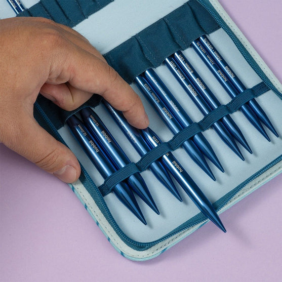 Set d'aiguilles circulaires interchangeables Stellar Deluxe - Sapphire - Hobbii
2