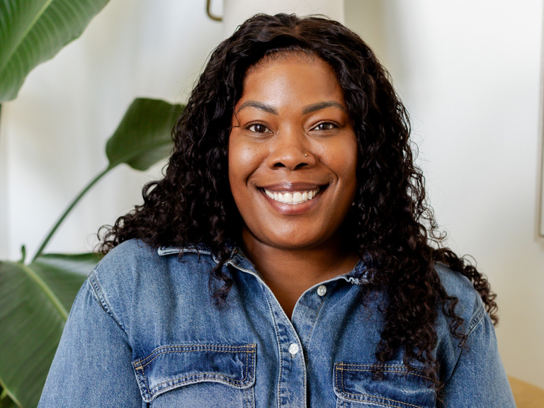 10 Secret Questions with Toni Lipsey: Uncovering the Magic Behind the #FrostandBloomCAL