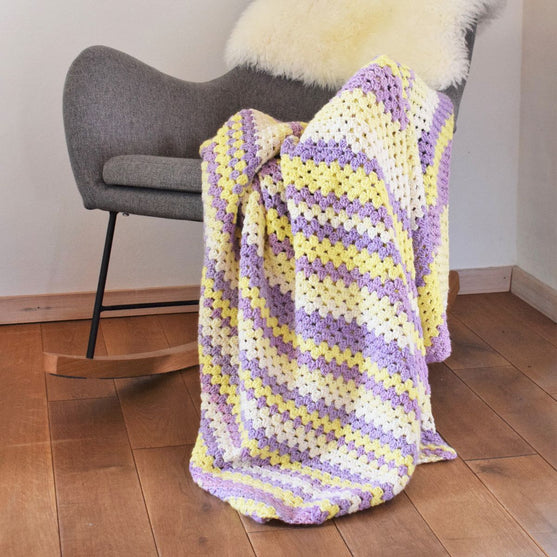 

Slanty Granny - Jeté de canapé
2