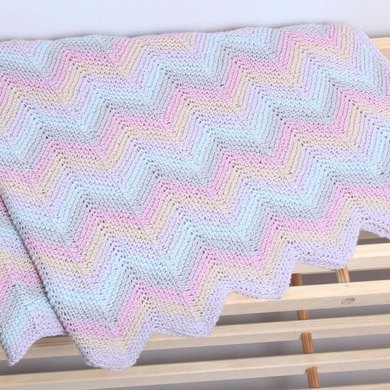 

Couverture Bébé Zig Zag (Pastel)
1
