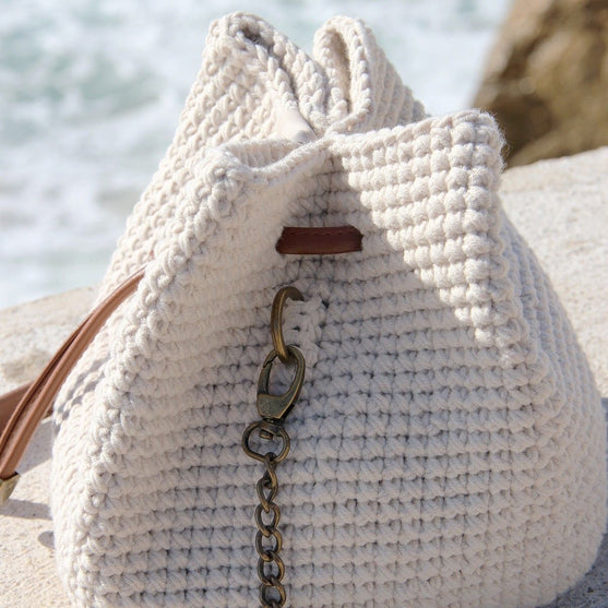 

Bucket Bag avec Fond en Cuir PU
1