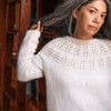 

Lucia - Pull
1