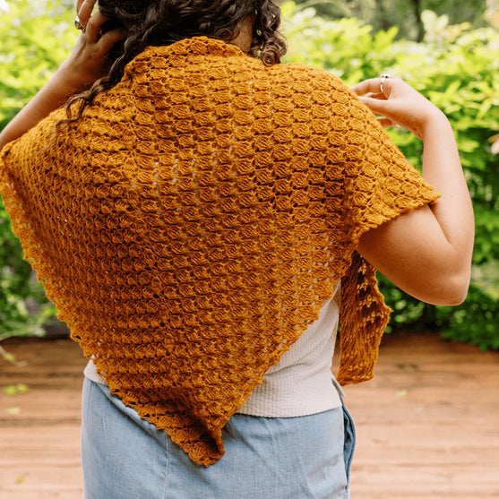 

Grisaille - Châle Triangulaire Ajouré
2