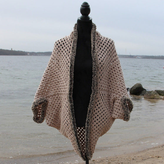 

Gilet-Châle Grand-Mère
1
