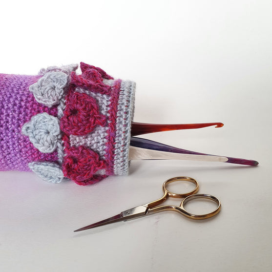 

Spring Petal - Pot à Crochets
2