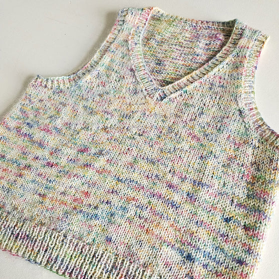

Betty Vibrant - Pull sans manches
8