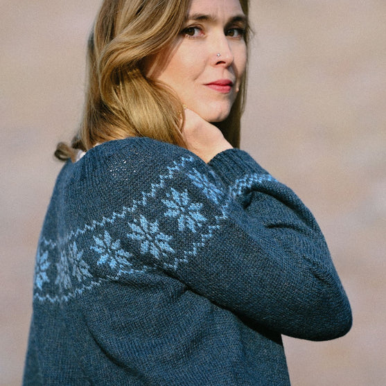

Crystalline Cozy - Pull
5