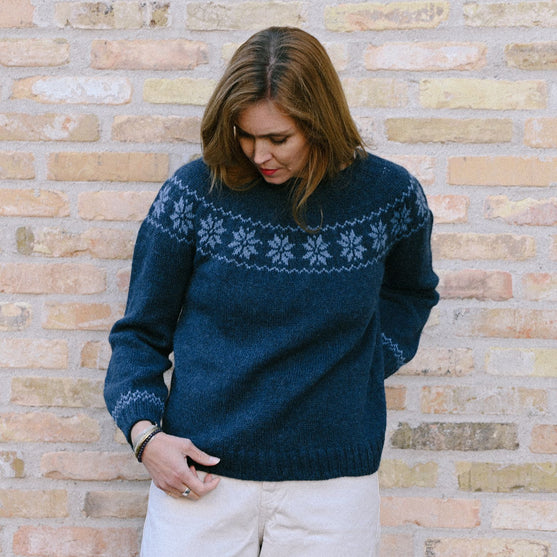 

Crystalline Cozy - Pull
4