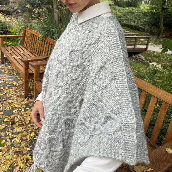 

Denise - Poncho
7