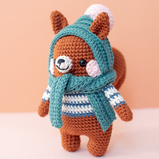 

Bruno Squirrel - Kit crochet
1