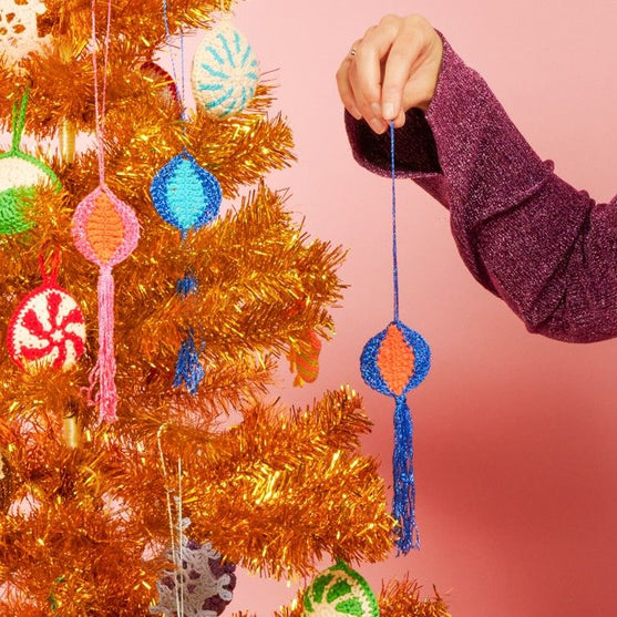 

Glittery Lantern - Ornement
1