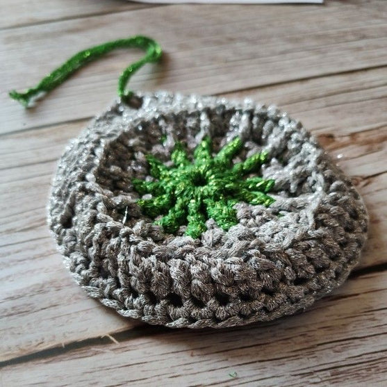 

Shiny Bauble - Ornement
4