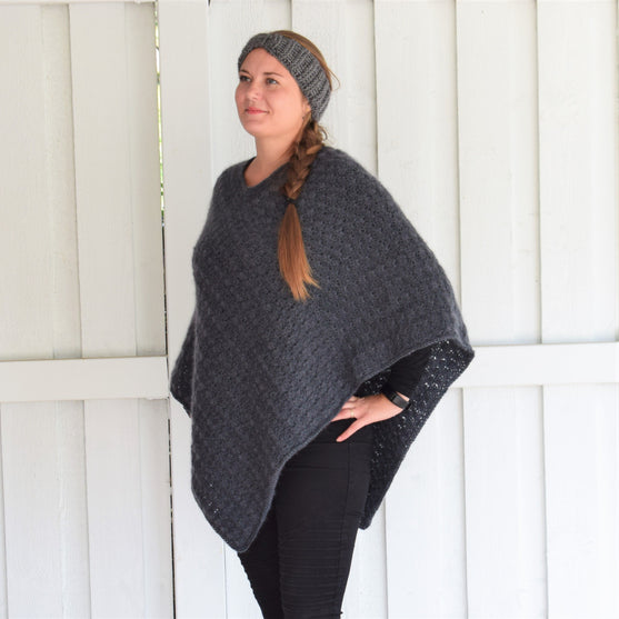 

Winter Shells Poncho - Evergreen
2