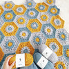 

Oopsie Daisy Hexagon - Couverture
3