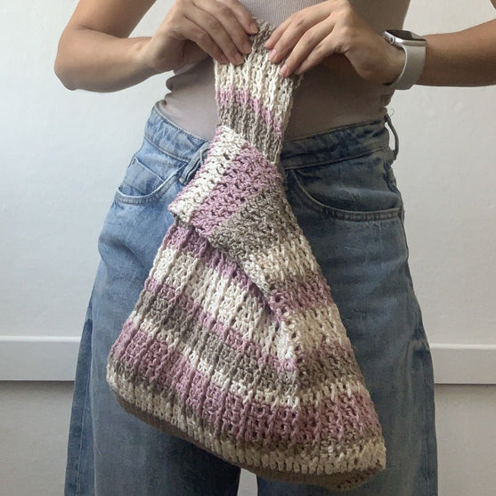 

Serene - Sac Knot
1
