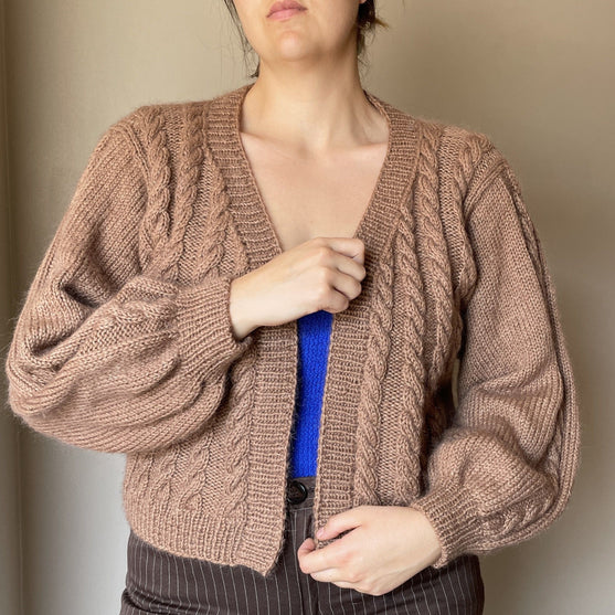 

Fall Cables Cardi - Gilet
1