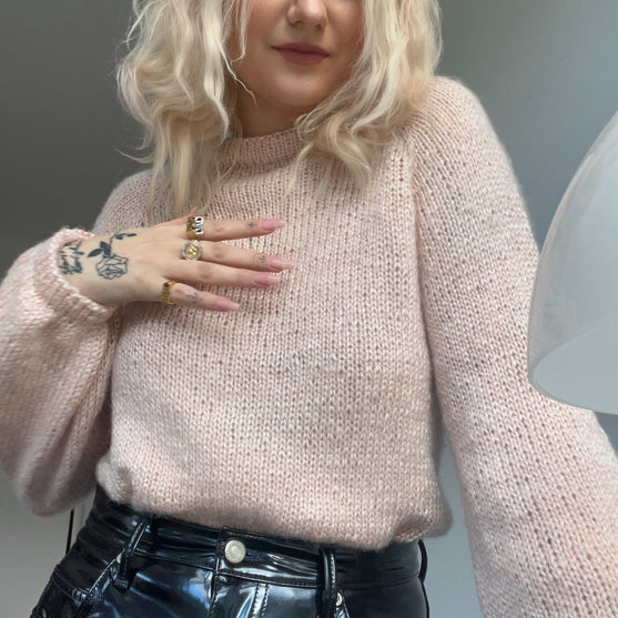 

Call Me Back - Pull
4