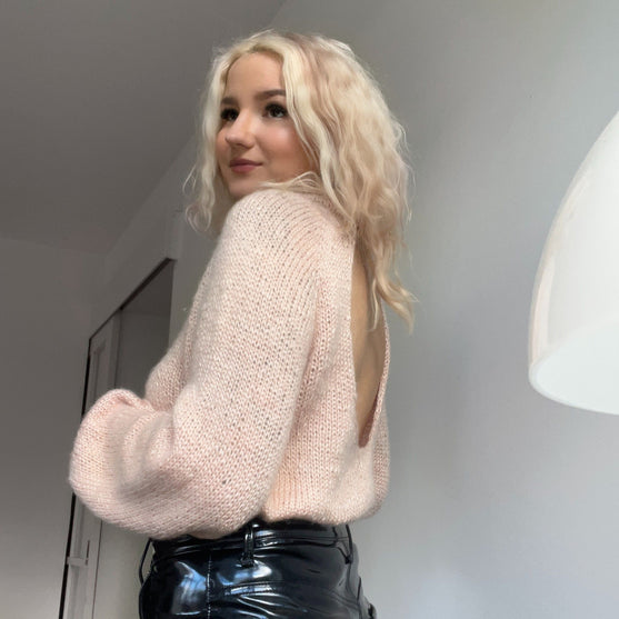 

Call Me Back - Pull
5