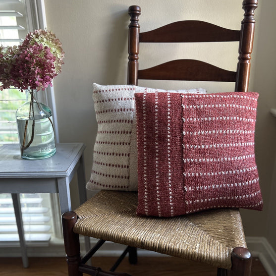 

Cedar Stitch - Coussin
3