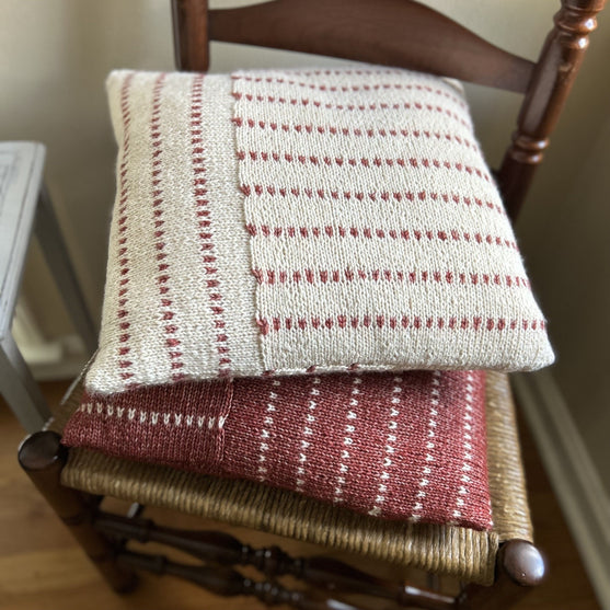 

Cedar Stitch - Coussin
4
