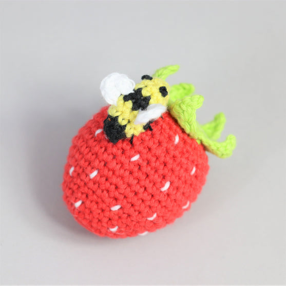 

Fraise avec Abeille
5