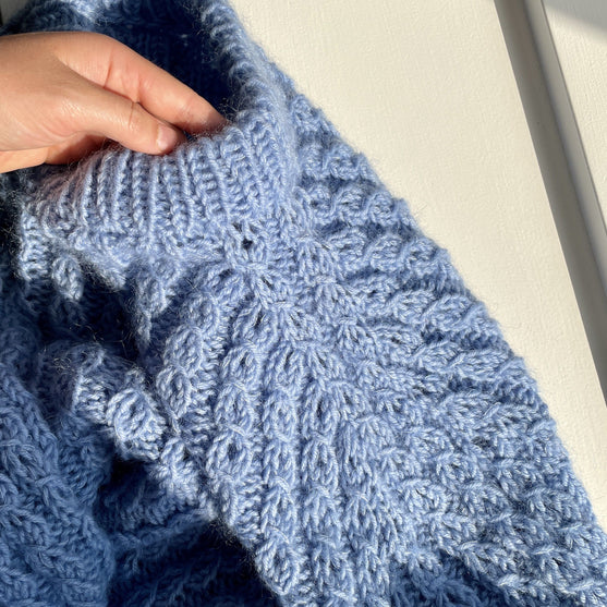

Easy Twist Sweater - Pull
4