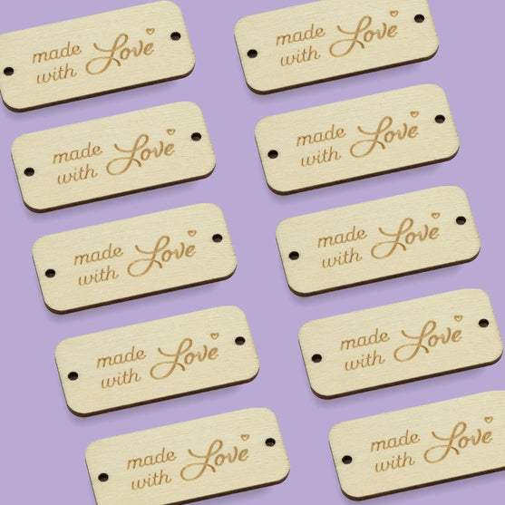 

Label en bois - Made With Love - Hobbii
3