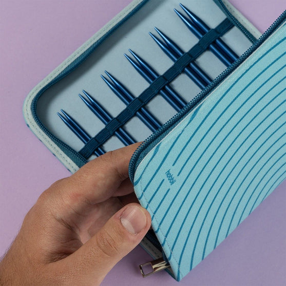 

Set d'aiguilles circulaires interchangeables Stellar Deluxe - Sapphire - Hobbii
4