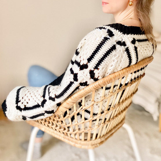 

The Chess Cardigan - Gilet
4